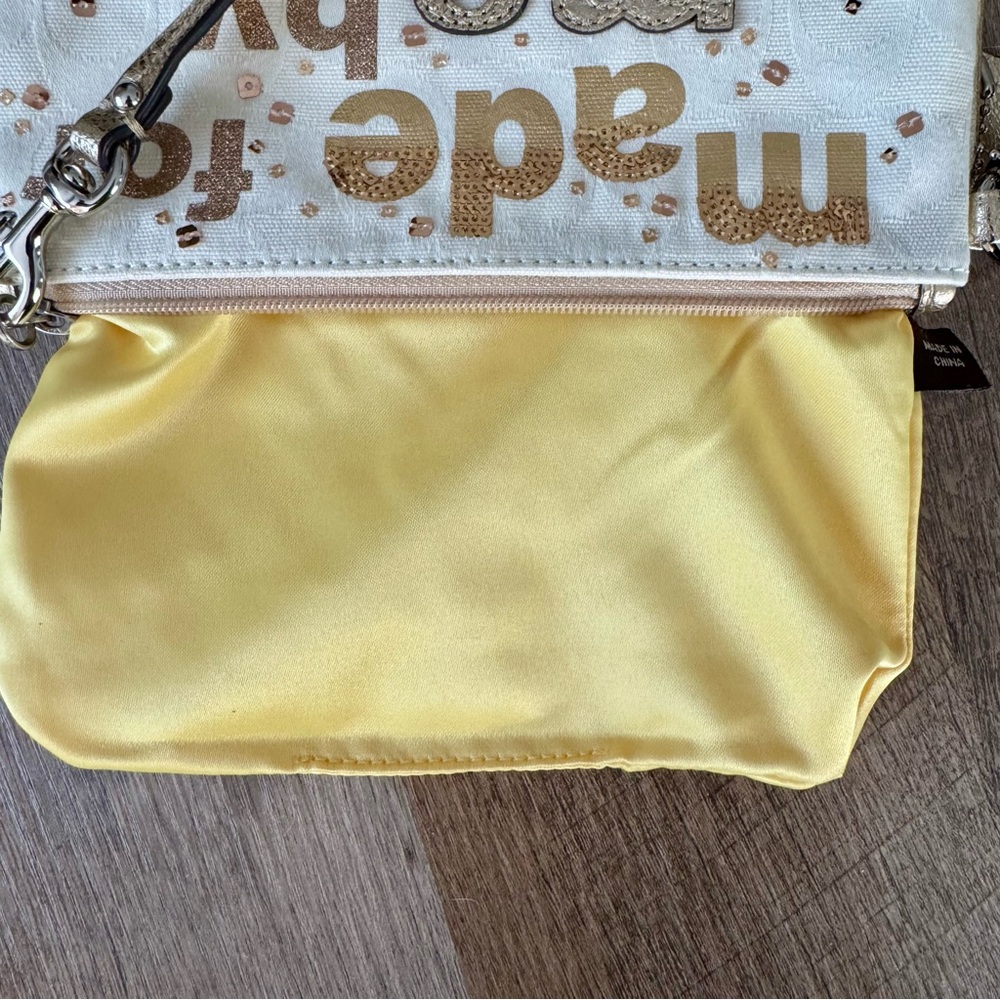 Coach Poppy “Made For Me By Coach” Large Wristlet Style 43776 - Picture 11 of 14